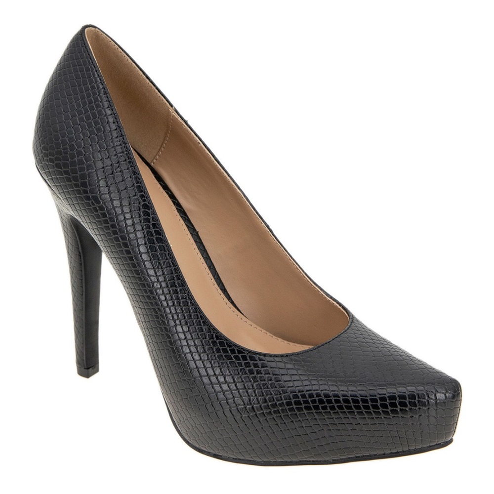 BCBG black Pumps
